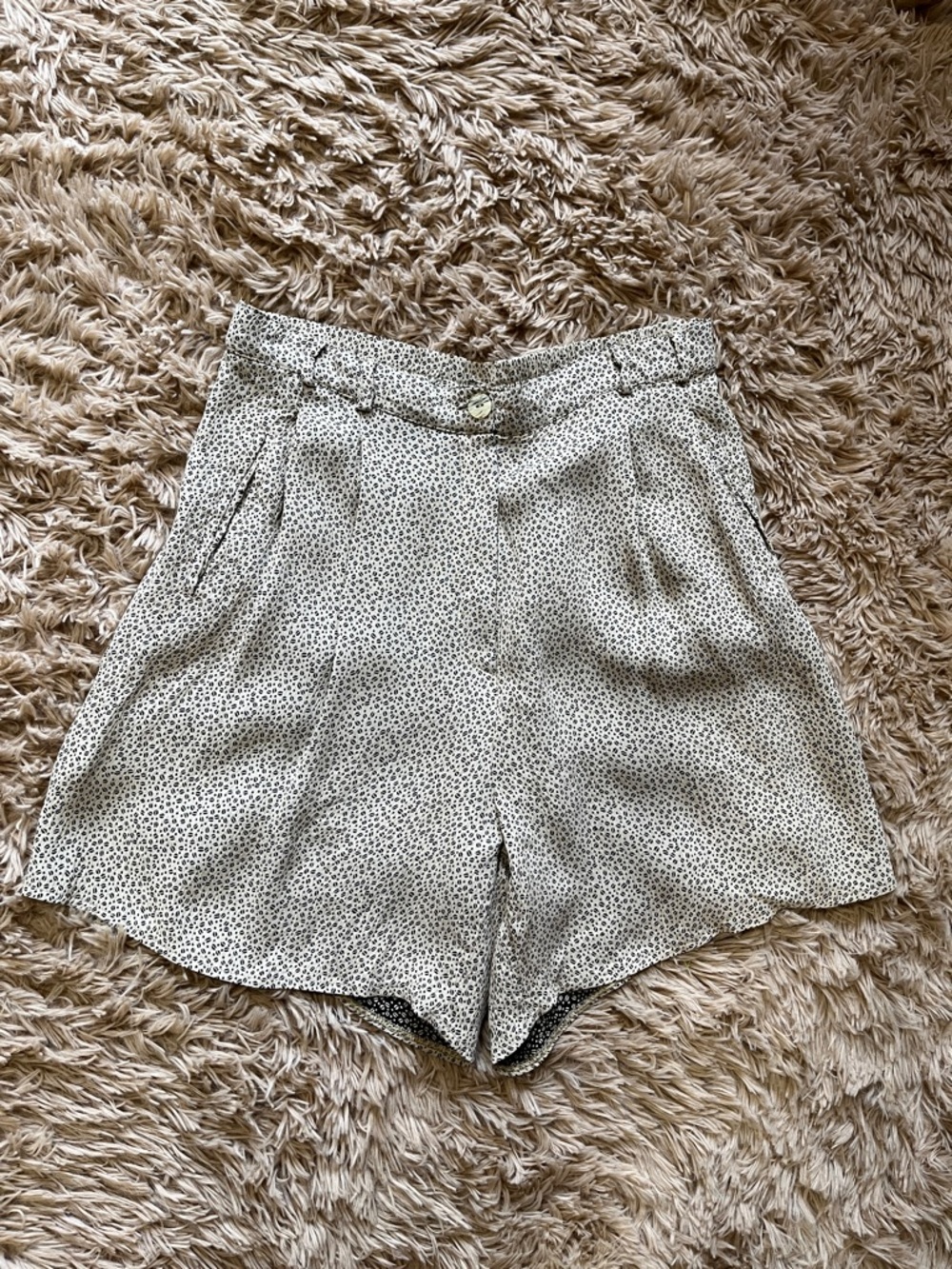 Vintage Original Bellissima Basic Style High Rise Shorts - Picture 3 of 7